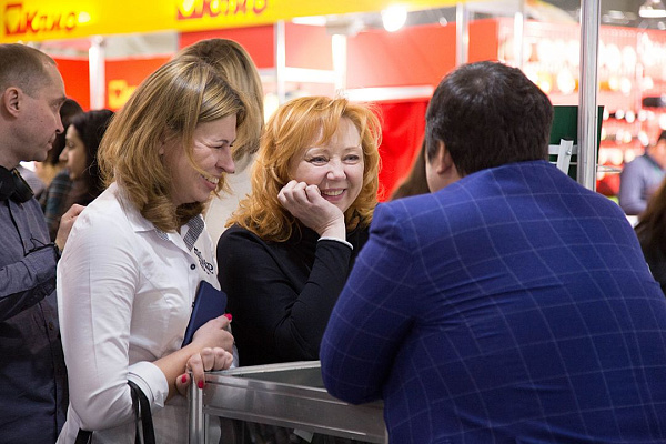 Стенд компании GREEN DENT на выставке Дентал-Ревю 2020-11.jpg